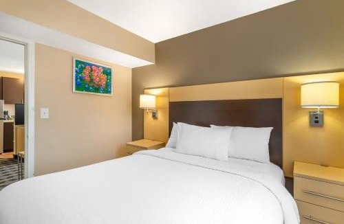 Nassau Bay Hotel | MainStay Suites Houston NASA-Clear Lake