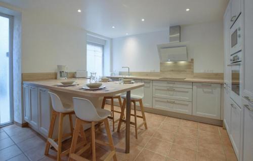 Saint-Vaast-la-Hougue House | Maison Proche Port Et Plage