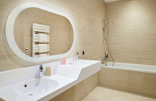 Saint-Vaast-la-Hougue Hotel | Maisons de Tatihou, The Originals Relais