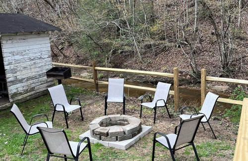 Omar House | Mama Bears den “The perfect location to visit the Hatfield and McCoy trails”