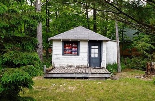 Sault Ste. Marie Cabin | Maple Cabin at Sweet Retreat Cozy Waterfront Stay