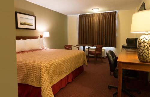 Chalmette Hotel | Marina Inn & Suites Chalmette-New Orleans