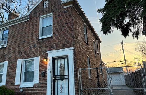 Detroit House | Marvelous 3-bedroom house in cool Detroit with WiFi, AC and other cool amenities
