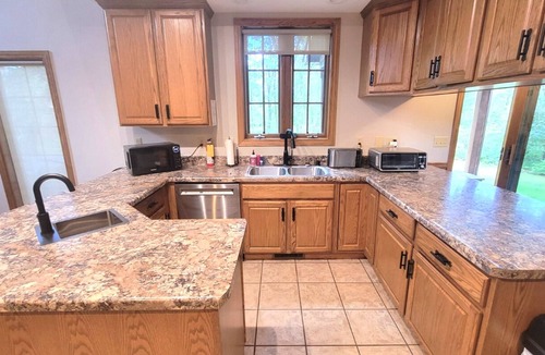 New Lisbon House | Marvelous 5-bedroom house with AC in charming New Lisbon