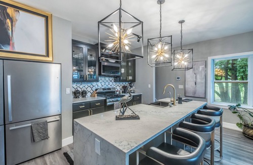 Roanoke House | Massage Chairs, Foosball, Wet Bar & Board Games