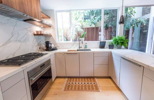Naples House | MCM modern architectural gem four houses from the bay in Naples, Long Beach.
