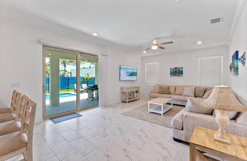 La Costa Village House | Mel Beach Turtle Themed House- Private pool, spa & beach access!
