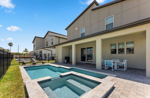 La Costa Village House | Mel Beach Turtle Themed House- Private pool, spa & beach access!