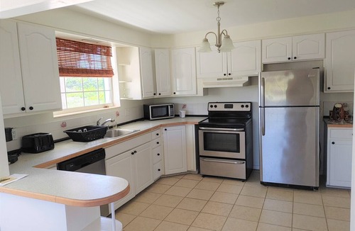 Melbourne Beach House | Melbourne Beach Charming 3-bedroom rustic beach house on 1.2 acre property