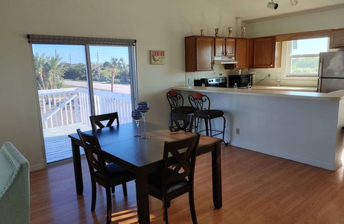 Melbourne Beach House | Melbourne Beach 2-bedroom townhome on a a 1.2 acre ocean front property