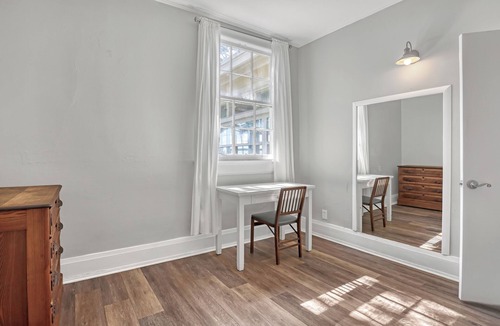 Sunny Point Apartment | Melbourne Waterfront 1 Bed 1 Bath Entire Apartment O