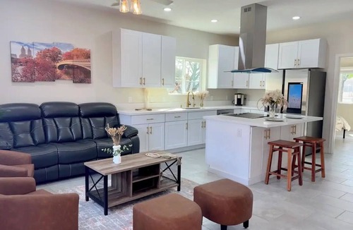 Dobson Ranch House | Mesa Modern 2BR: Classic & Charm