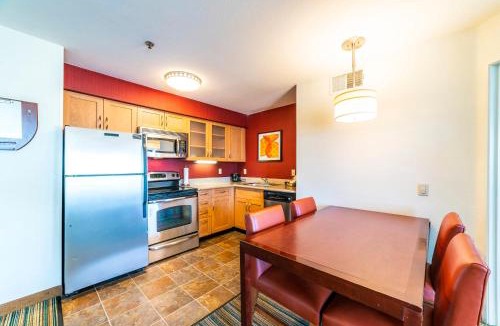 North Mountain Apartment | Metro Extended Stays Phoenix - 2BR Upstairs