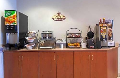 Lady Lake Hotel | Microtel Inn and Suites by Wyndham - Lady Lake/ The Villages