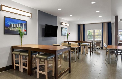 Sault Ste. Marie Hotel | Microtel Inn & Suites Sault Ste. Marie