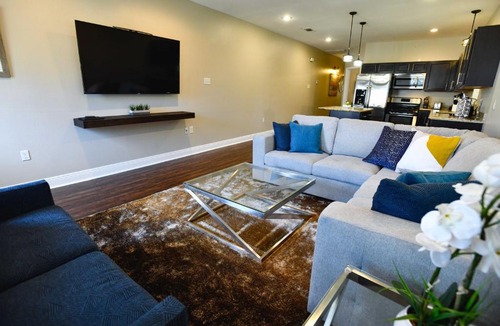 Mid-City Apartment | Mid City Magic 1