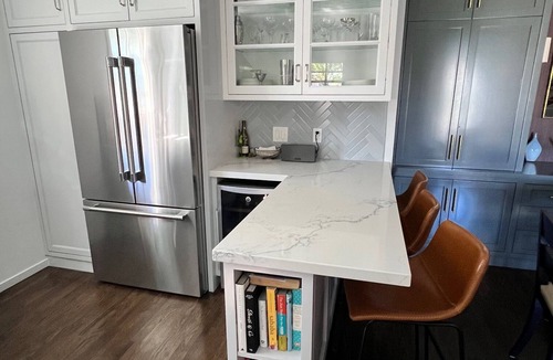 Mid City House | MidCity Oasis: Charming 2-br 2-ba house w/porch, fireplace & giant yard!