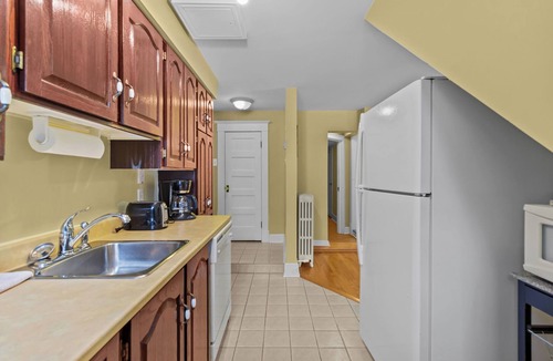 Waterford Valley Apartment | Midstream Loft 2BR Parking W&D