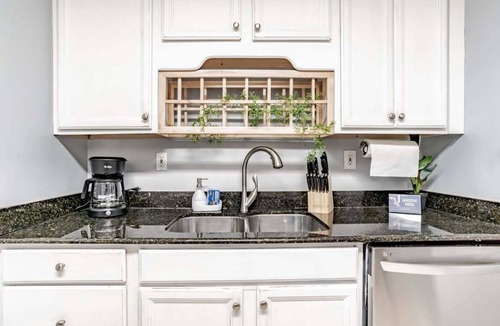 Mobile House | Midtown Cottage, Great Location! Mellow at Morgan