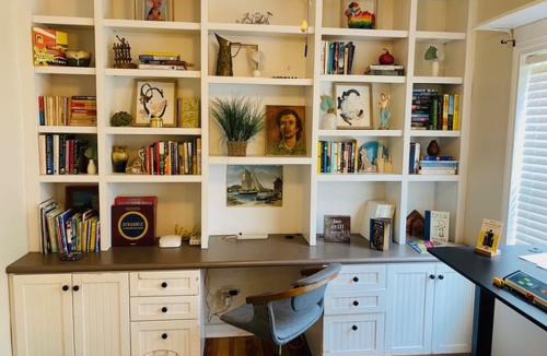 Glenview-Pinegrove House | Midtown Cottage- Walk to Whole Foods