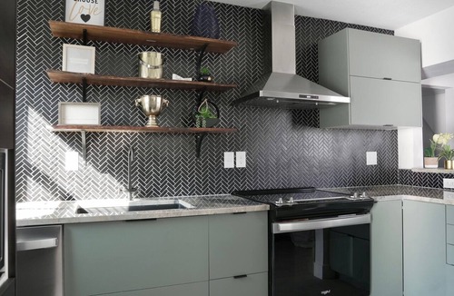 Smith's Memento Hotel | Mini Boutique Hotel Unit 121 THE ELLA by EVRH
