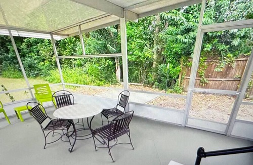 High Springs House | Minutes to Springs! High springs Home Sleeps 6