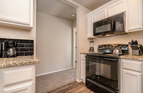 Central Oklahoma City Condo | Modern 1 Bed - Gated - Reserved Parking