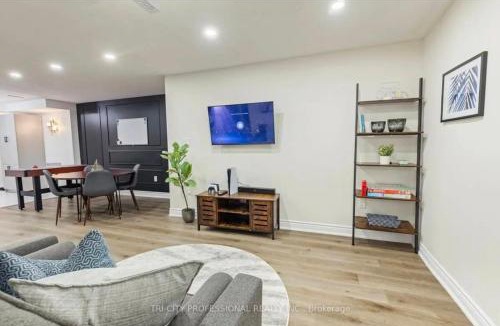 Caledon Apartment | Modern 2 Bedroom Private Suite, Prime Location
