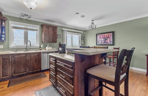 St. John's Apartment | Modern 3+BR Spectacular City Views in the West End