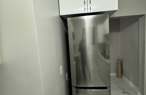 Vanier North Condo | Modern Central 2 Bedroom condo with Free Parking
