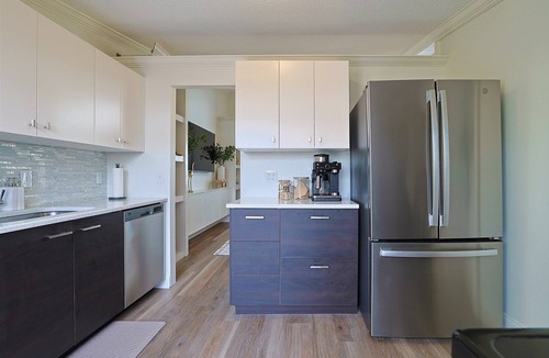 New Smyrna Beach Villa | Modern Coastal 2 bed 2 bath villa, pet friendly, 2 miles from beach