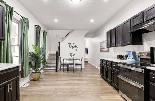 Indianapolis House | Modern & Cozy Indy Stay w/Free Parking