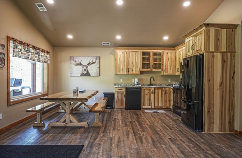 Conover Cabin | Modern dog-friendly cabin with hot tub, gas fireplace, patio, grill, & washer/dr