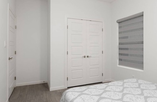 Pharr House | Modern Duplex with Fully Upgraded Amenities