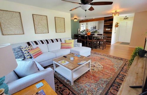 Nob Hill House | Modern, Fully Stocked, Nob Hill Home
