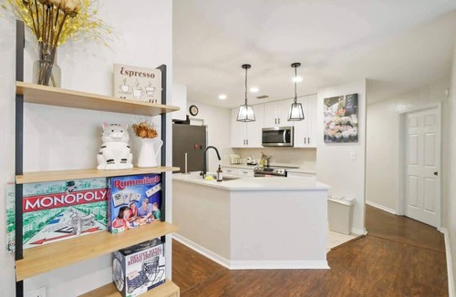 Gainesville House | Modern Home ~10 mins to UF w/Pool & Private Yard