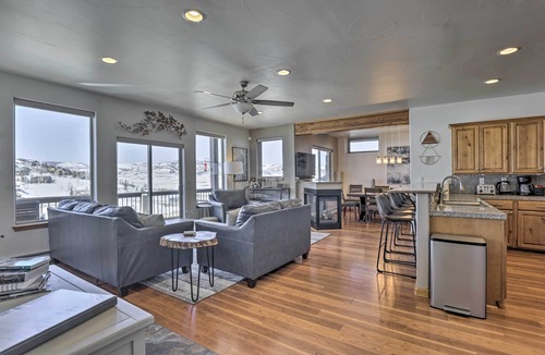 Innsbruck Val Moritz House | Modern Home, Pets, Under 2 mi to Granby Ranch!