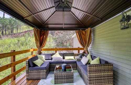 Keystone House | Modern Keystone Home: 4 Mi to Mount Rushmore!