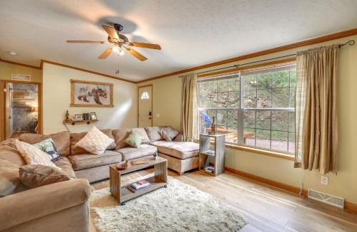Keystone House | Modern Keystone Home: 4 Mi to Mount Rushmore!