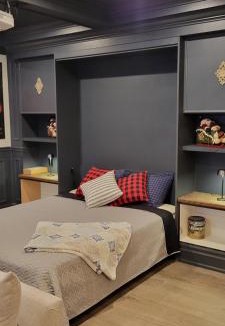 Milton Apartment | Modern Loft with Immersive Theatre Experience