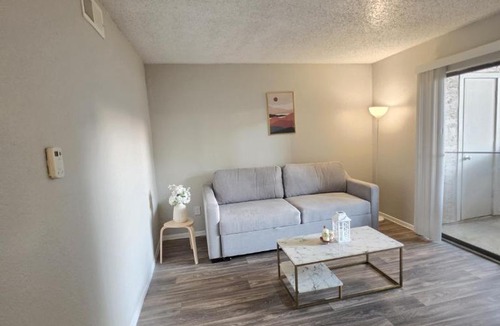 North Arlington Apartment | Modern Luxury 1BR Apt Near AT&T Stadium & Six Flags - Free Parking
