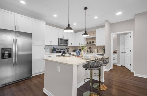 Winter Garden Apartment | Modern Luxury Stay | 20 min to Disney