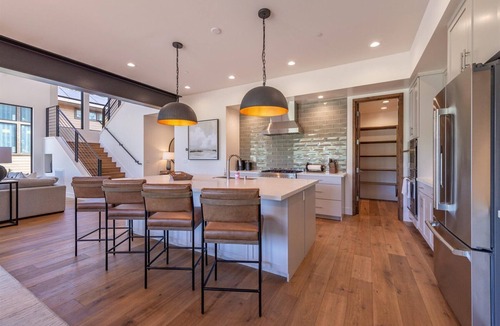 Truckee House | MODERN Mountain Lodge Luxury @ Schaffer's Mill - STUNNING, NEW 3-bedroom