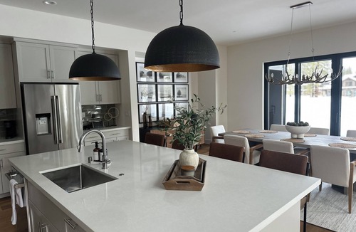 Truckee House | MODERN Mountain Lodge Luxury @ Schaffer's Mill - STUNNING, NEW 3-bedroom