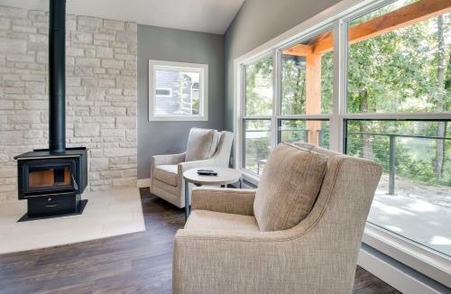 Mountain Home House | Modern Norfork River Cabin Rental w/Shared Dock!