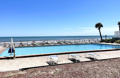 Daytona Beach Condo | Modern Oceanview Studio right on the Beach - NEW