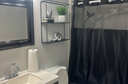 Little Rock House | Modern Private Room Easy Access to Everything