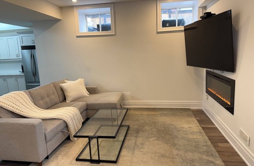King City Apartment | Modern Private Suite