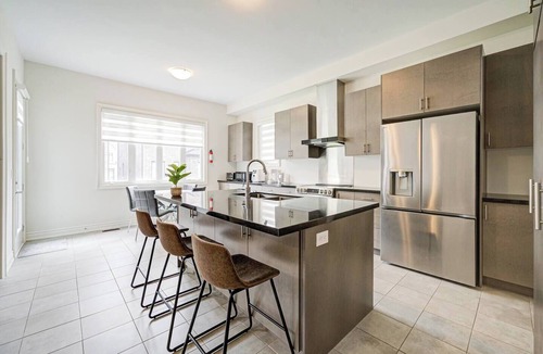 Richmond Hill House | Modern Spacious Luxury detached-House new in RH