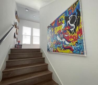 Addison Apartment | Modern Townhome